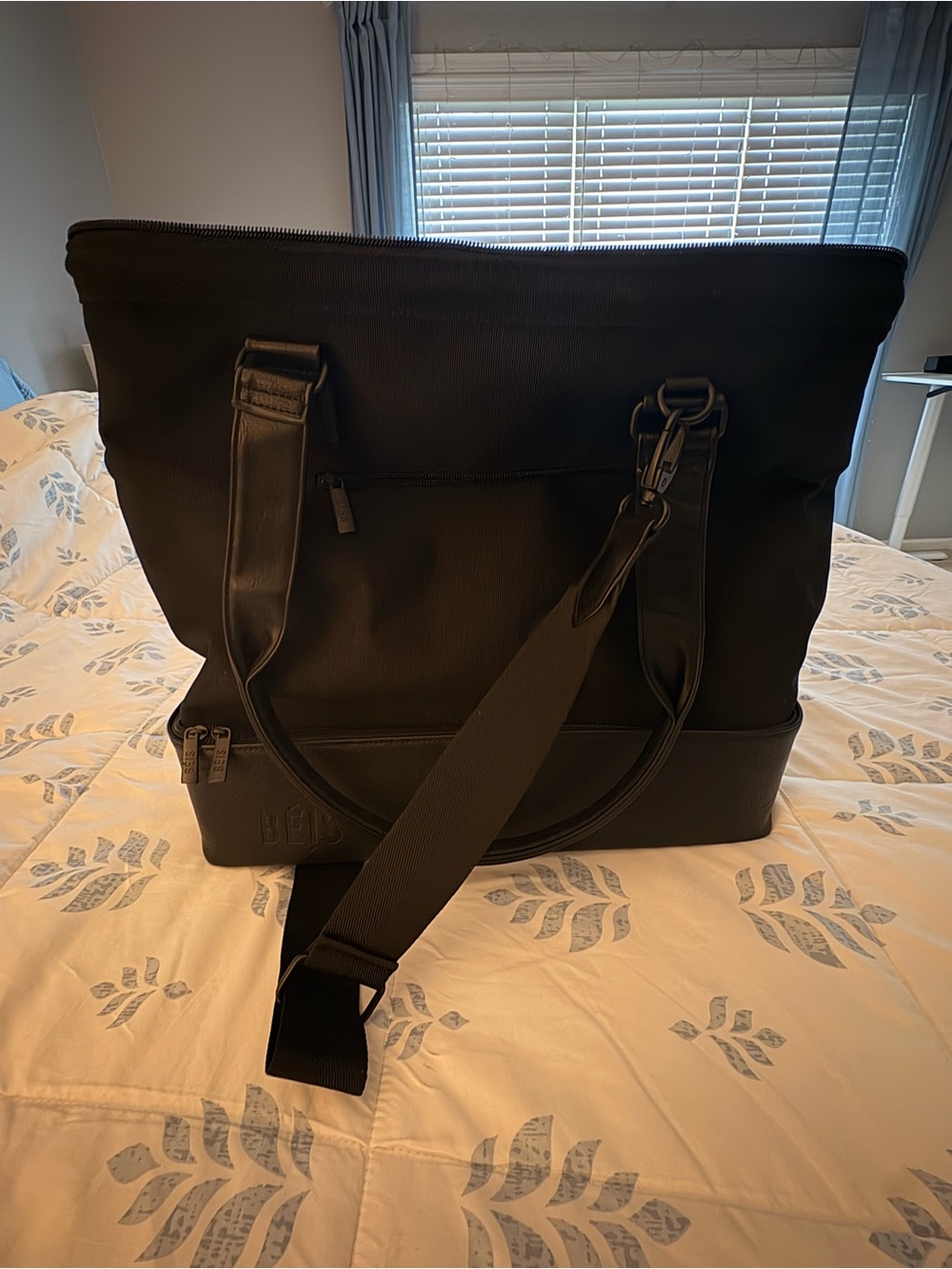 BEIS Black mini weekender Tote with Removable Shoulder Strap - Picture 4 of 4